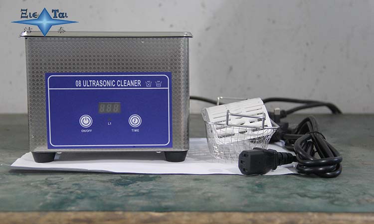 小型超聲波清洗機(jī)需要專用水嗎？有哪些用處？
