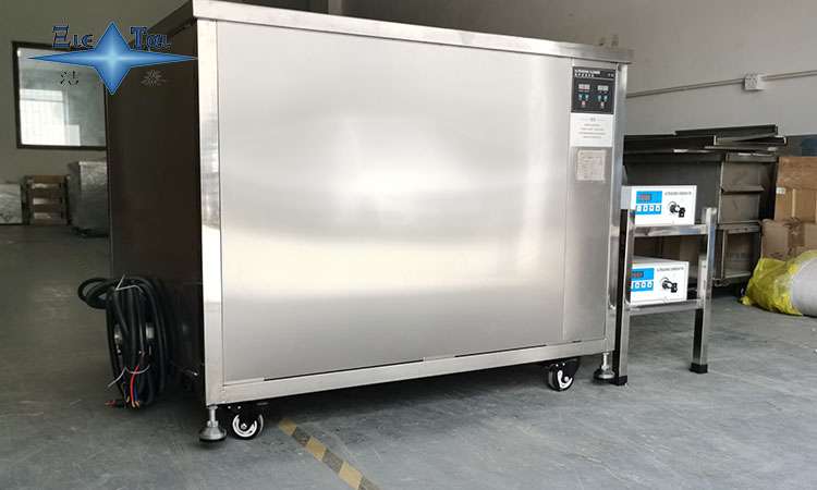 超聲波清洗機清洗軸承時應使用哪種油?—專業(yè)選擇與操作指南 超聲波清洗機清洗軸承時應使用哪種油?—專業(yè)選擇與操作指南